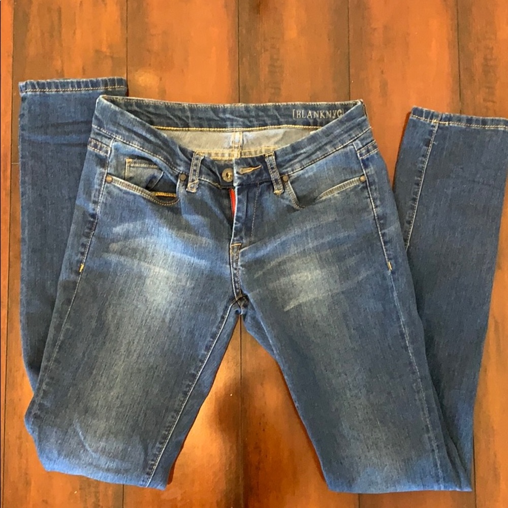 Straight cut blank jeans